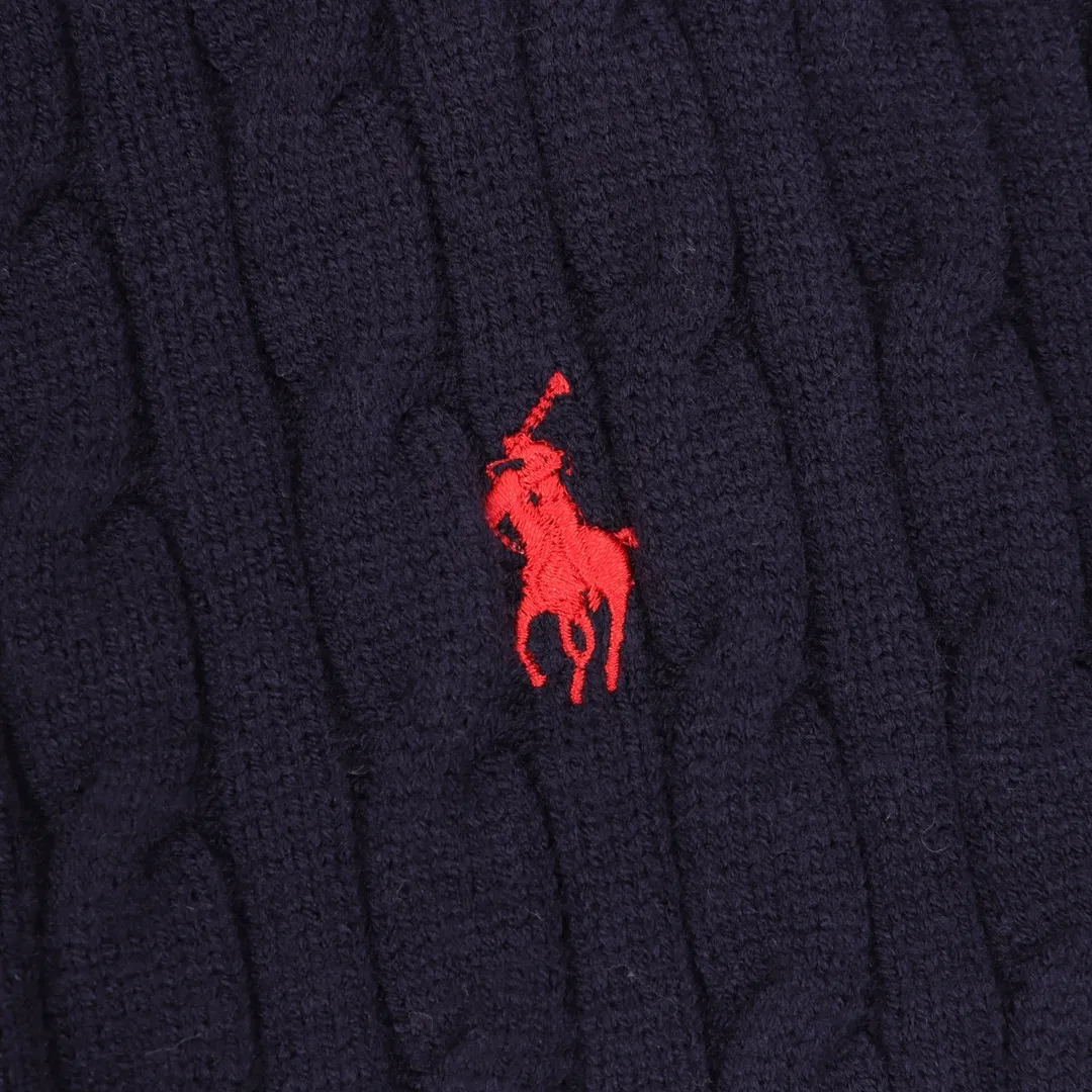 🅿️520 Ralph Lauren 25FW small label knitted zipper jacket Ralph Lauren (RALPH LAUREN) is the "American classic" brand in the fashion industry. Founded by Mr. Ralph Lauren in 1968, it is a high-end fashion brand with a strong American flavor. The styles are highly stylized and should be regarded as the clothing brand that best represents American culture (this can be seen from the fact that the uniforms of the US team in many Olympic Games have been provided by Ralph Lauren). Size: S M L
